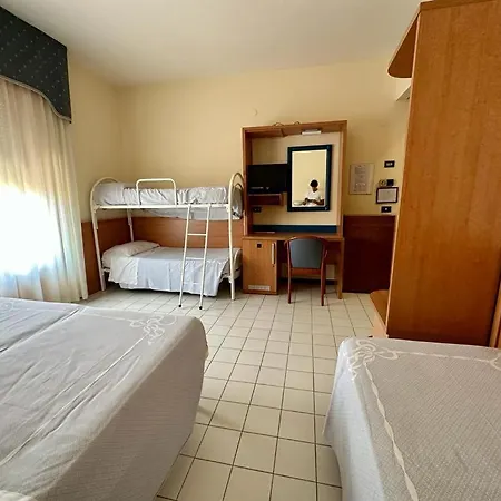 Hotel Costa Verde Pineto Exterior photo